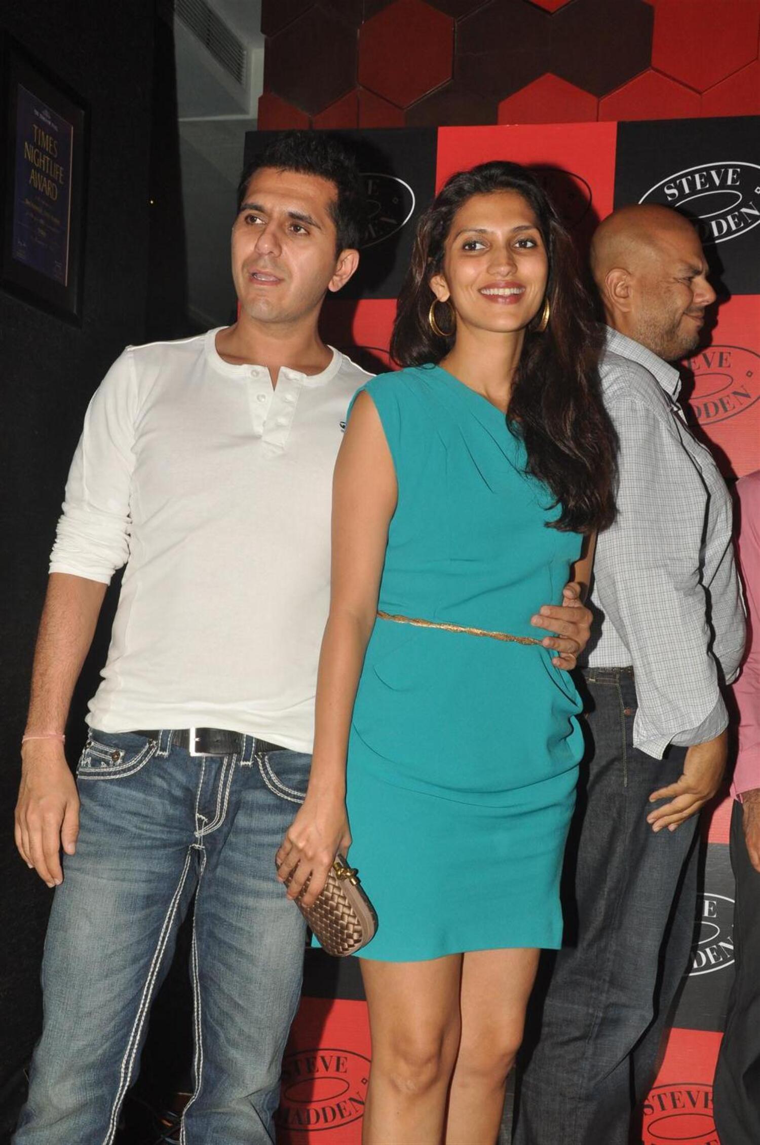 Ritesh Sidhwani Wife / They both look so butch. - Nicogal