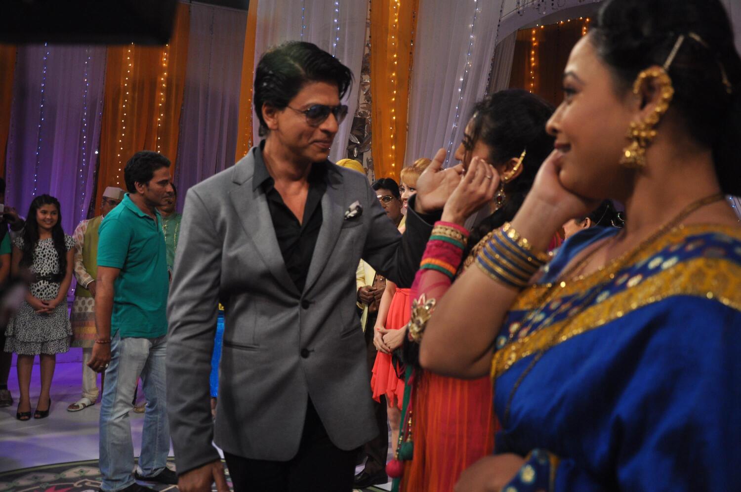 Shah Rukh Khan Shooting For Tv Serial Taarak Mehta Ka Ooltah Chashmah Promoting Film Chennai