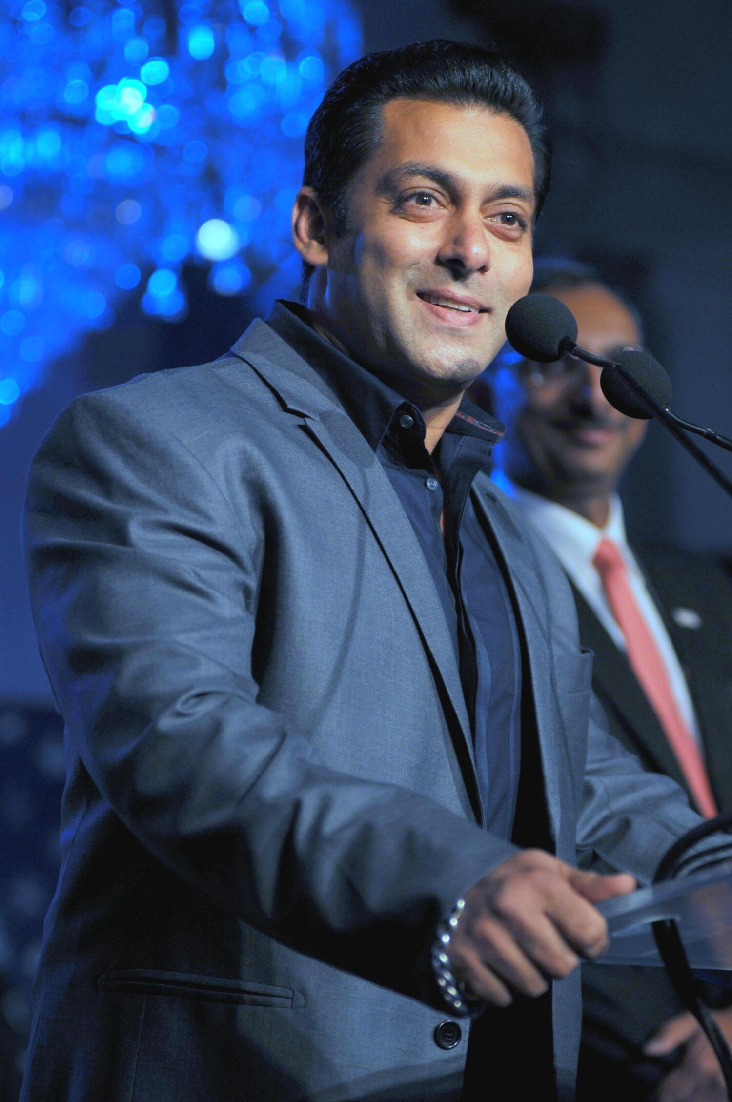 Salman Khan Giving His Speech At The 8th Indo American Corporate 