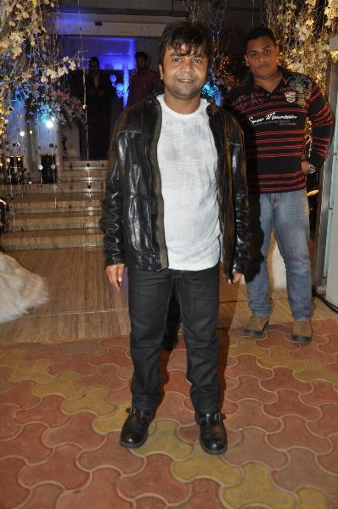 Comedian Rajpal Yadav at Hrithik Roshan hosted birthday party for