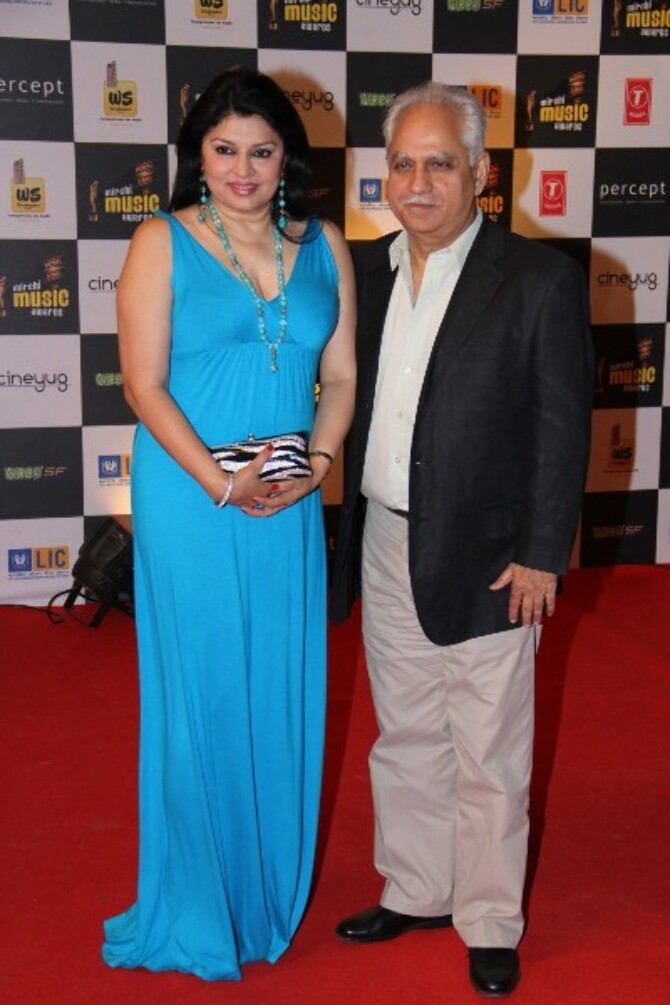 Ramesh Sippy with wife Kiran at Mirchi Music Awards 2012 in Mumbai