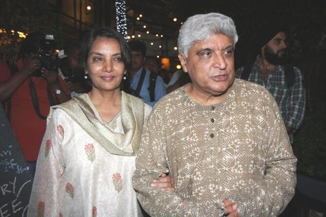 Javed Akhtar with wife Shabana Azmi at prayer meet of late actor AK ...